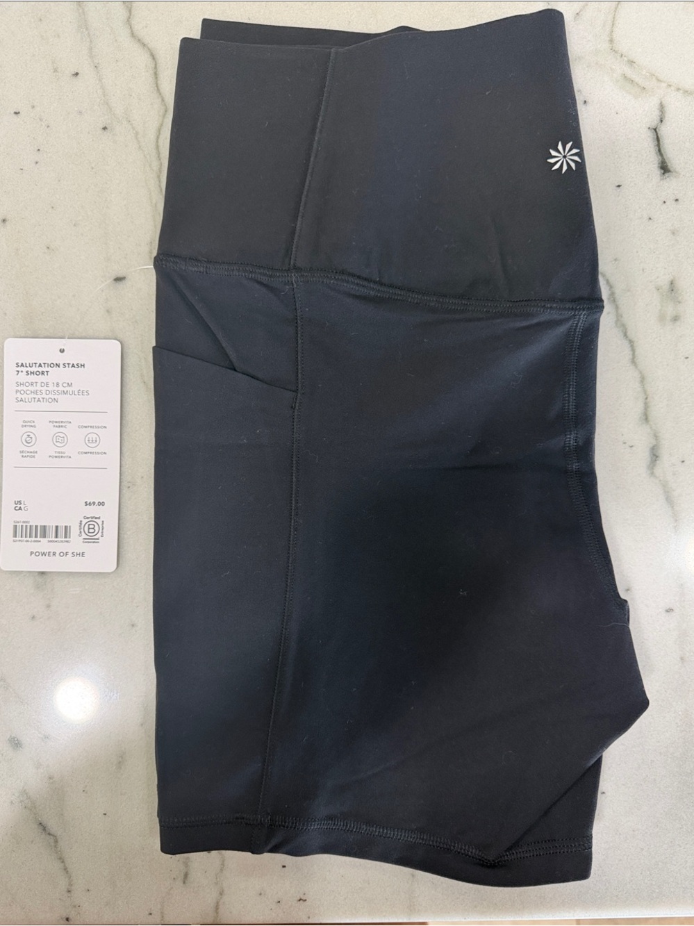 NWT Athleta Salutation Stash 7” Short
